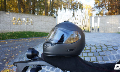 casque de moto noir